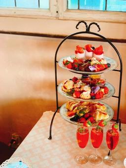 アフタヌーンティー アフタヌーンティー,いちご,苺の写真素材