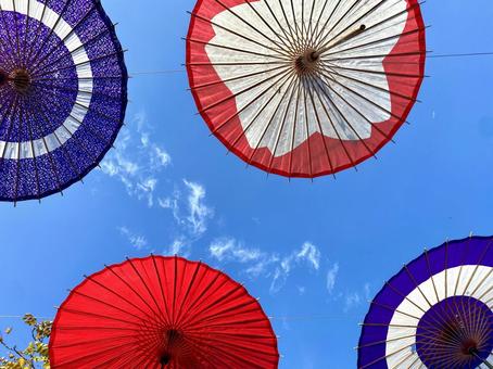 空と唐傘 青空,唐傘,傘の写真素材