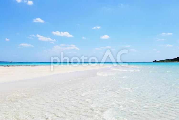 透明で美しい海と爽やかな空 沖縄,海,ビーチの写真素材