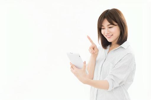 若い女性 タブレット 若い女性 タブレット タブレット,女性,大学生の写真素材