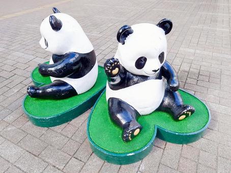 おかちまちパンダ広場のパンダ おかちまちパンダ広場のパンダ パンダ,パンダ像,オブジェの写真素材