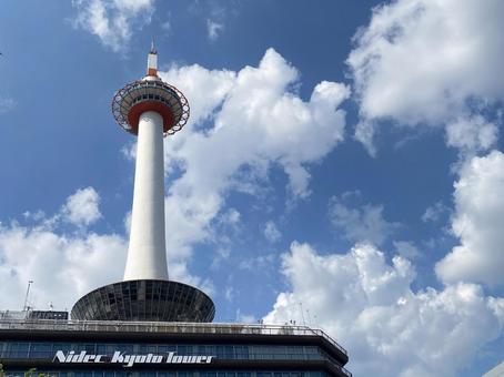 京都タワー 京都タワー,京都,京都駅の写真素材