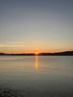 奄美大島の日の出 奄美大島の日の出 海,朝焼け,風景の写真素材