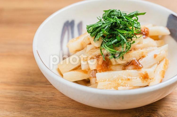 長芋の梅肉和え 長芋,ながいも,山芋の写真素材