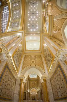 黄金装飾の豪華回廊 回廊,黄金,大理石の写真素材