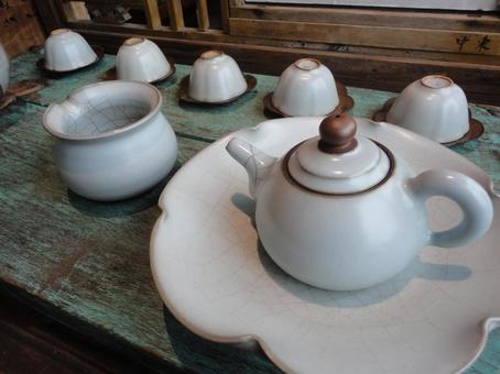 台湾の茶店に並ぶ茶器 台湾の茶店に並ぶ茶器 台湾茶,茶器,急須の写真素材