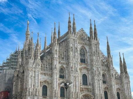 イタリア「ドゥオーモ大聖堂」ミラノ イタリア「ドゥオーモ大聖堂」ミラノ ドゥオーモ,大聖堂,教会の写真素材