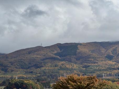 晩秋の畑と高ボッチ山(2025) 晩秋,11月,秋の写真素材