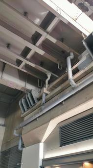 Photo, umeda, under elevated, piping, 