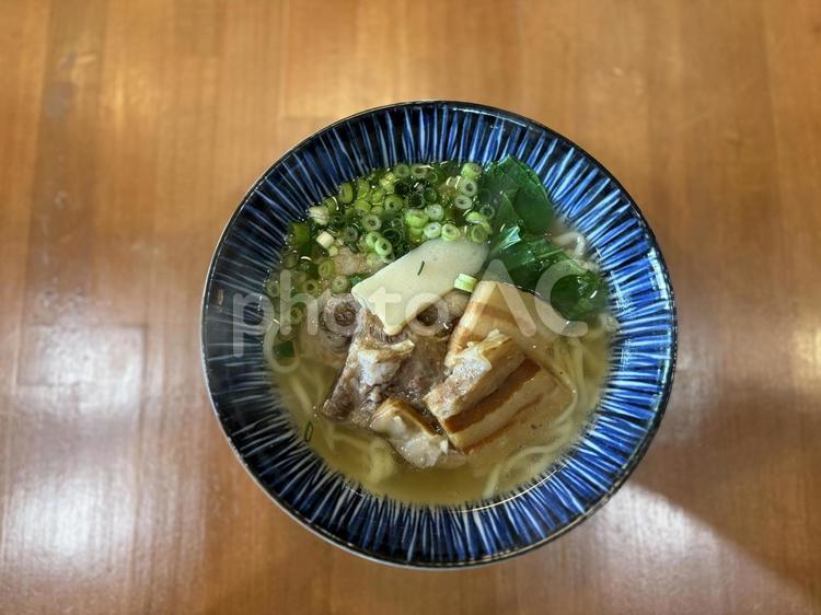 沖縄そば-三枚肉 沖縄,okinawa,そばの写真素材