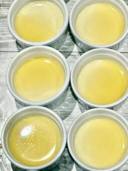 バイキング　一口サイズのカスタードプリン 一口サイズ,カスタードプリン,洋菓子の写真素材