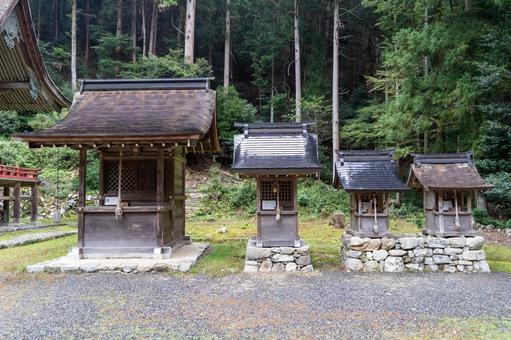 滋賀 日吉大社 西本宮 剣宮社と小白山社 滋賀 日吉大社 西本宮 剣宮社と小白山社の写真