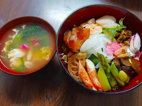 ばあばの手作りちらし寿司とお吸い物　雛祭 ちらし寿司,吸い物,手作りの写真素材