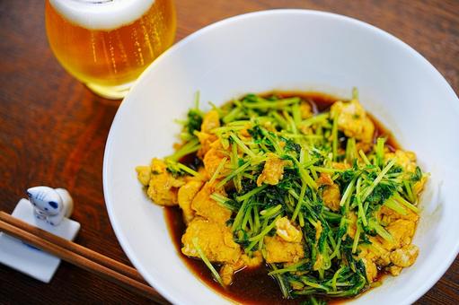 ビールと豆苗の炒め物 ビールと豆苗の炒め物の写真