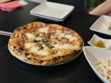 本場のピザ 本場のピザ イタリアン,フレンチ,コースの写真素材
