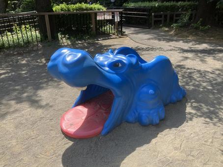 公園の遊具 青いカバ 公園の遊具 青いカバ 遊ぶ,公園,遊具の写真素材
