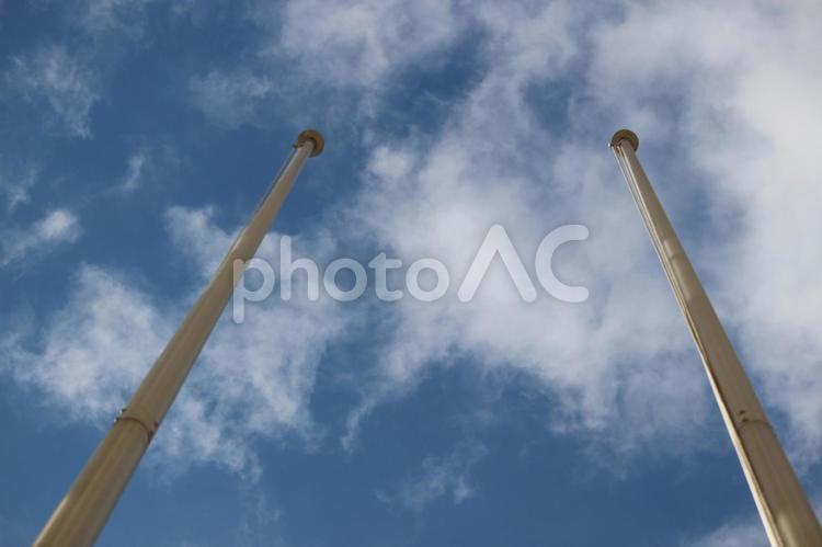 学校にある風景 学校,校庭,ポールの写真素材