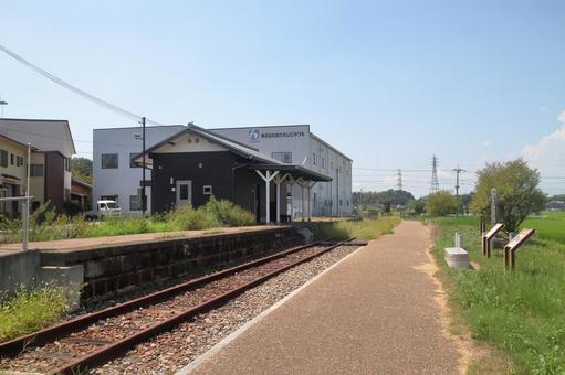 三木鉄道、石野駅、ホーム跡地 三木鉄道、石野駅、ホーム跡地の写真