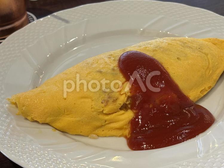 昔ながらのオムライス オムライス,ケチャップ,卵の写真素材