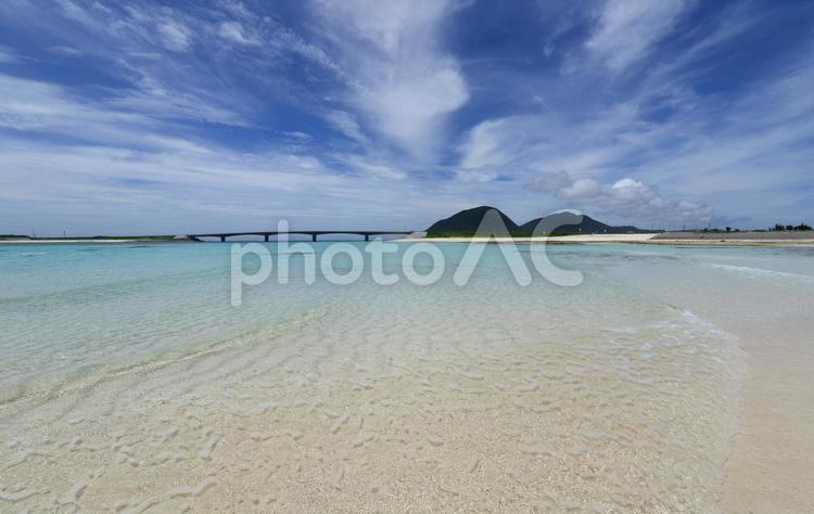 沖縄のきれいな海の風景 日本,沖縄,海の写真素材