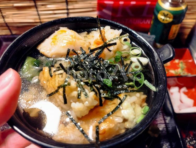 出汁茶漬けで戴くキンメの釜飯 お茶漬け,出汁茶漬け,炊き込みご飯の写真素材