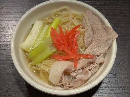 沖縄そば風の肉入り麺料理 沖縄そば風,ラーメン,麺料理の写真素材