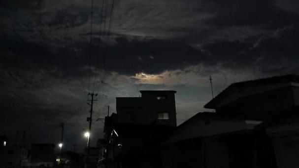 The full moon is hidden by clouds and cannot be seen., month, night, cloud, JPG