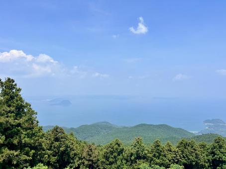 十坊山の山頂から眺める風景1 十坊山の山頂から眺める風景1の写真