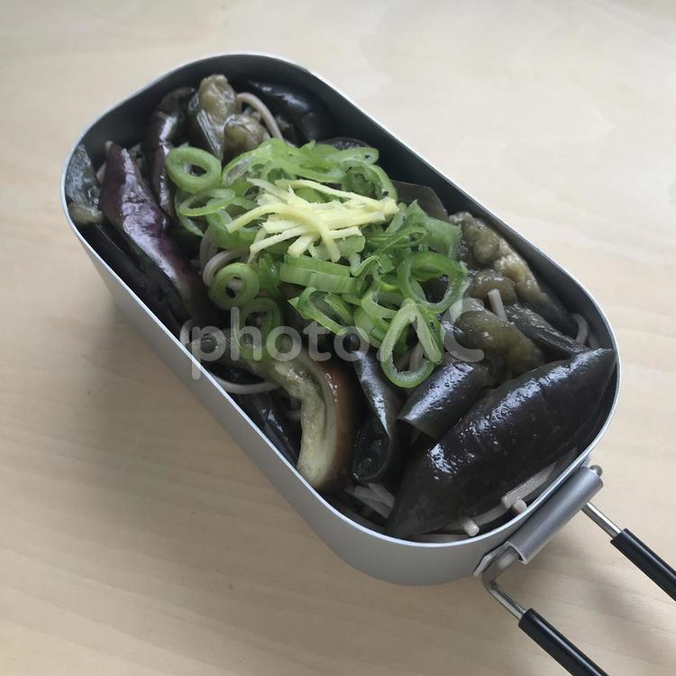 メスティン（ナスの煮浸し蕎麦） メスティン,蕎麦,そばの写真素材