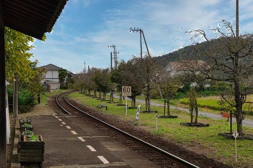 北条鉄道沿線の風景 ホーム 北条鉄道沿線の風景 ホーム 北条鉄道,網引駅,駅舎の写真素材