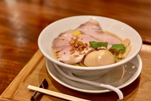 味玉とチャーシューが絶品のラーメン 味玉とチャーシューが絶品のラーメン ラーメン,チャーシュー,味玉の写真素材