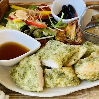 柔らかい鶏肉で磯辺揚げ 柔らかい鶏肉で磯辺揚げ 揚げ物,磯辺揚げ,鶏肉の写真素材