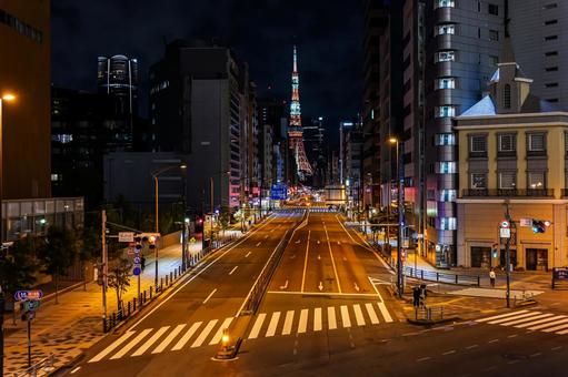 三田通りから見た東京タワー 夜景 三田通りから見た東京タワー 夜景 東京タワー,三田通り,夜景の写真素材