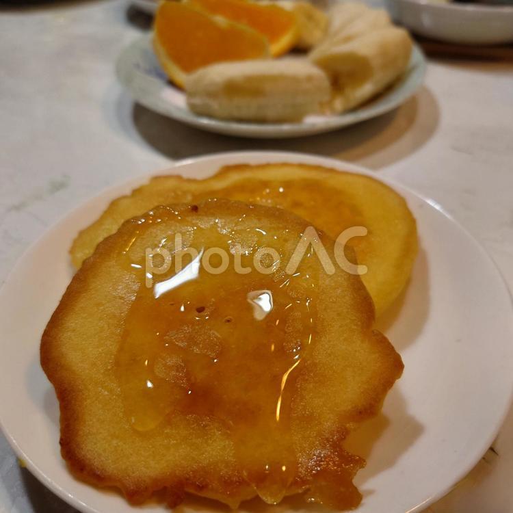 ハチミツたっぷりの絹豆腐の入った焼き菓子 ホームメイド,お菓子作り,お菓子の写真素材