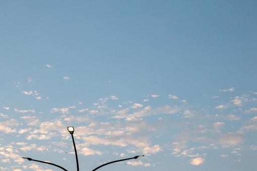 街灯と空と雲 街灯と空と雲の写真