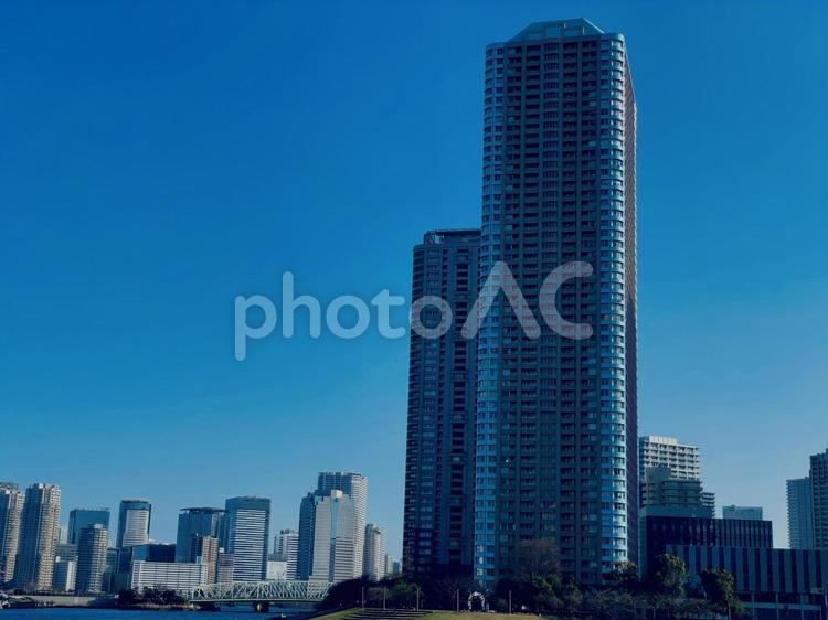 タワーマンションのある都市風景 タワーマンション,街並み,風景の写真素材