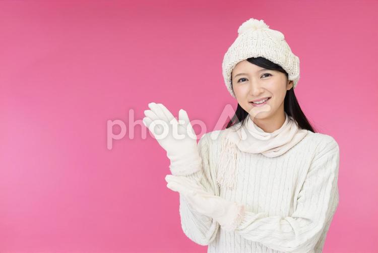 案内する笑顔の女性 女性,女,笑顔の写真素材