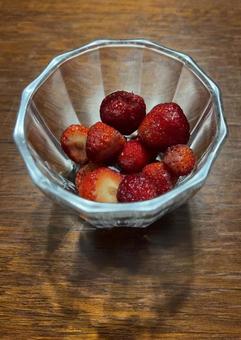 R7.06.19 自家栽培いちご R7.06.19 自家栽培いちごの写真