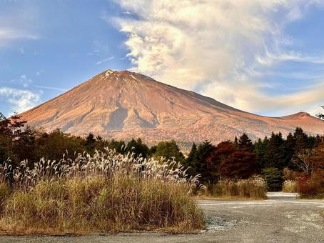 夕陽色に染まる富士山 富士山,空,雲の写真素材