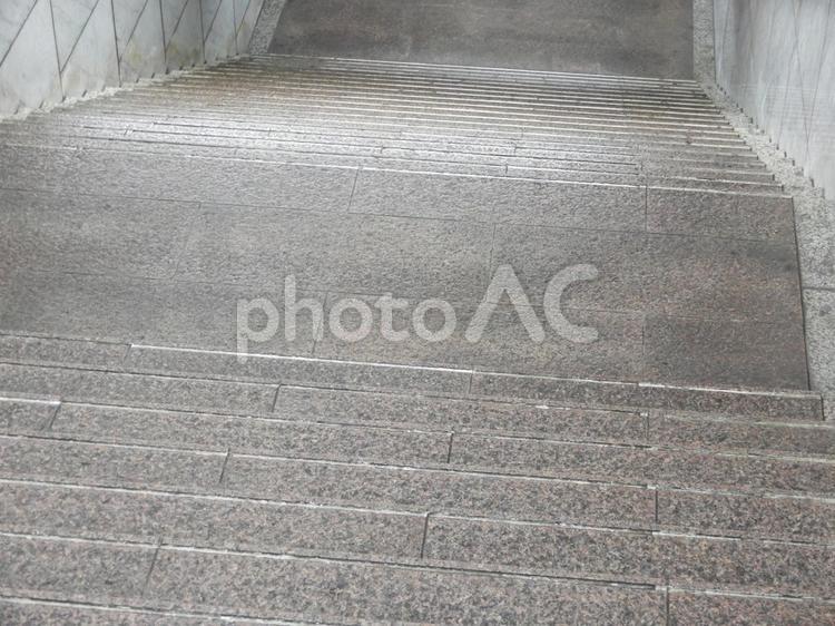 地下街へ降りる階段 階段,地下街,地下道の写真素材