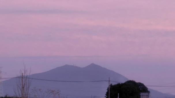 宵紫に染まる筑波山 茨城県,つくば市,筑波山の写真素材