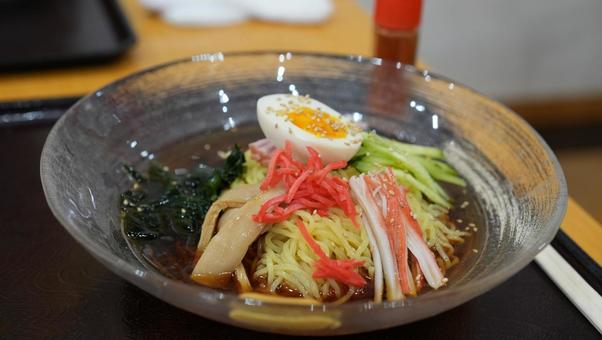 冷やし中華 冷やし中華 麺料理,麺類,冷やし中華の写真素材