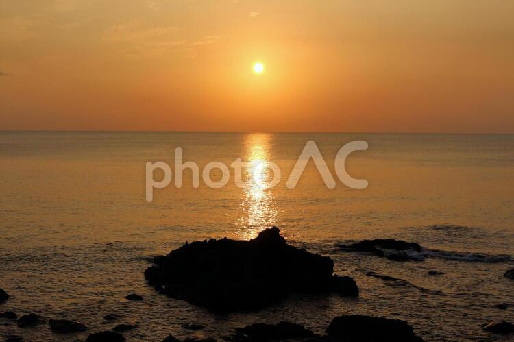 室戸の幻想的な夕焼け（高知県室戸市） 夕焼け,夕暮れ,夕景の写真素材