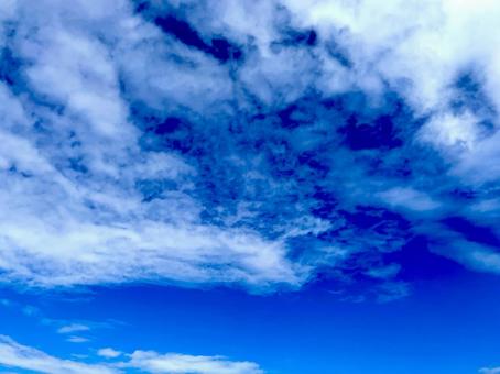 気持ちいいソラと雲 気持ちいいソラと雲 青空,空,ソラの写真素材