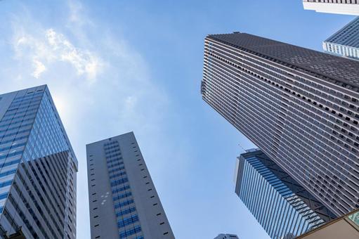 高層ビル群と青空 ビル,都会,青空の写真素材