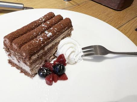 美味しそうなチョコレートのドルチェ ドルチェ,ケーキ,生クリームの写真素材