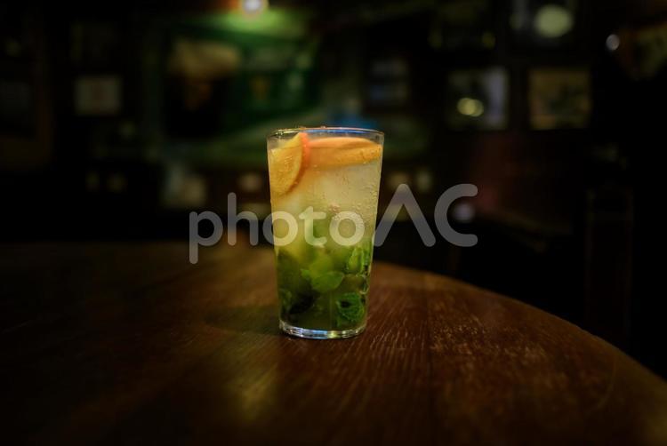 お洒落なモヒートカクテル モヒート,ラム,ミントの写真素材