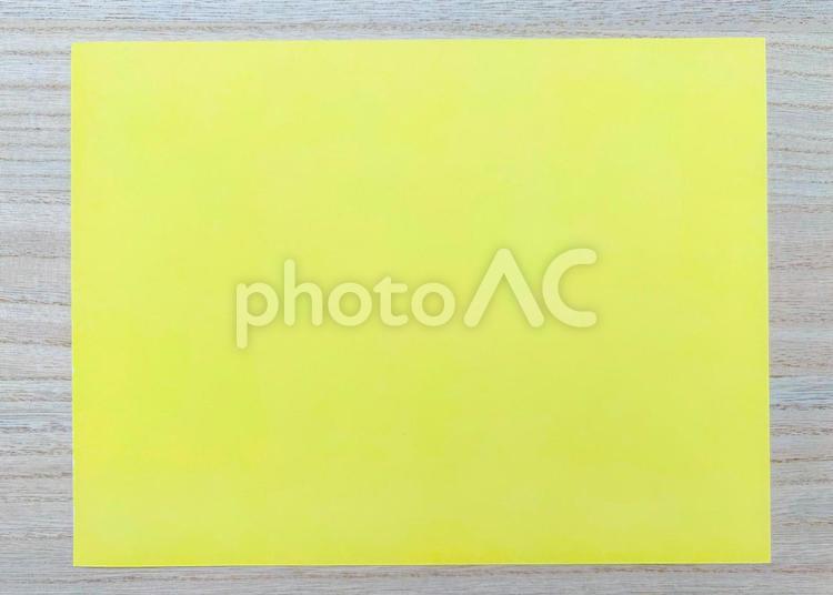 使いやすいイエロークラフト紙 イエロー,クラフト紙,黄色の写真素材