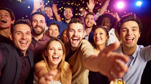 盛り上がってる人達 盛り上がってる人達の写真