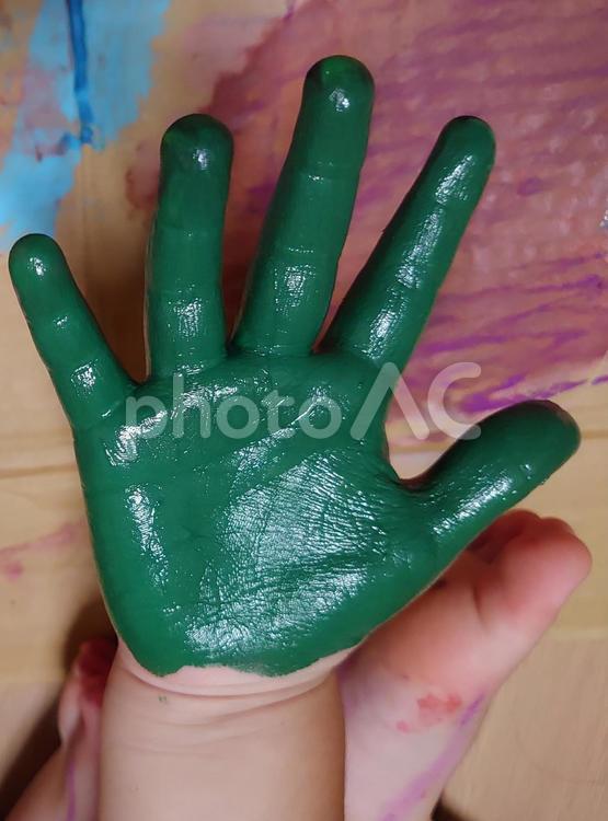 絵の具まみれの手 手,子供,子供の手の写真素材